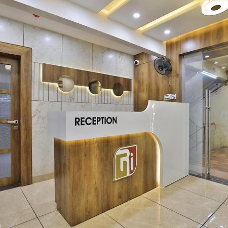 ואדודרה Rest Inn Dormitory מראה חיצוני תמונה