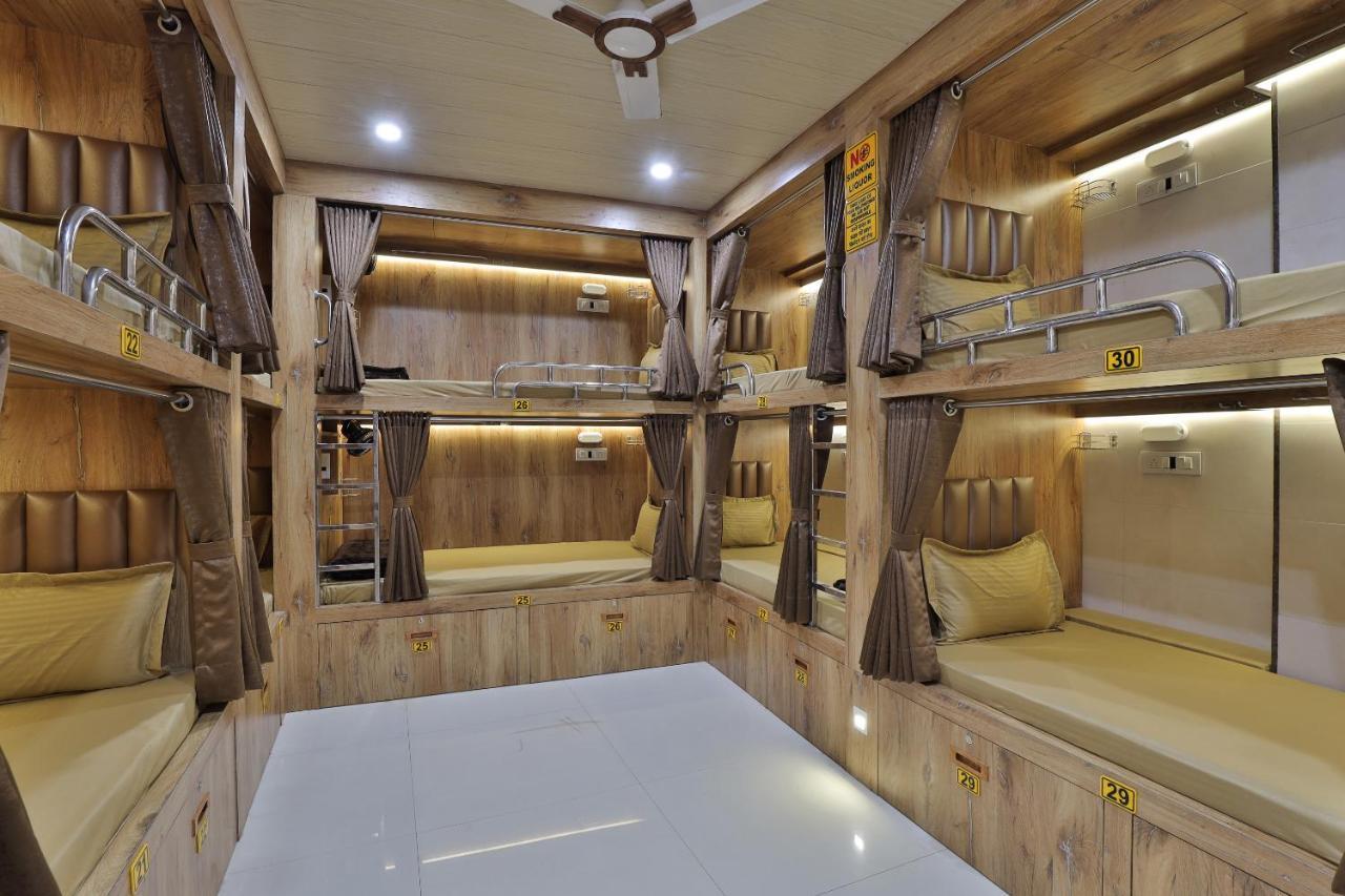 ואדודרה Rest Inn Dormitory מראה חיצוני תמונה