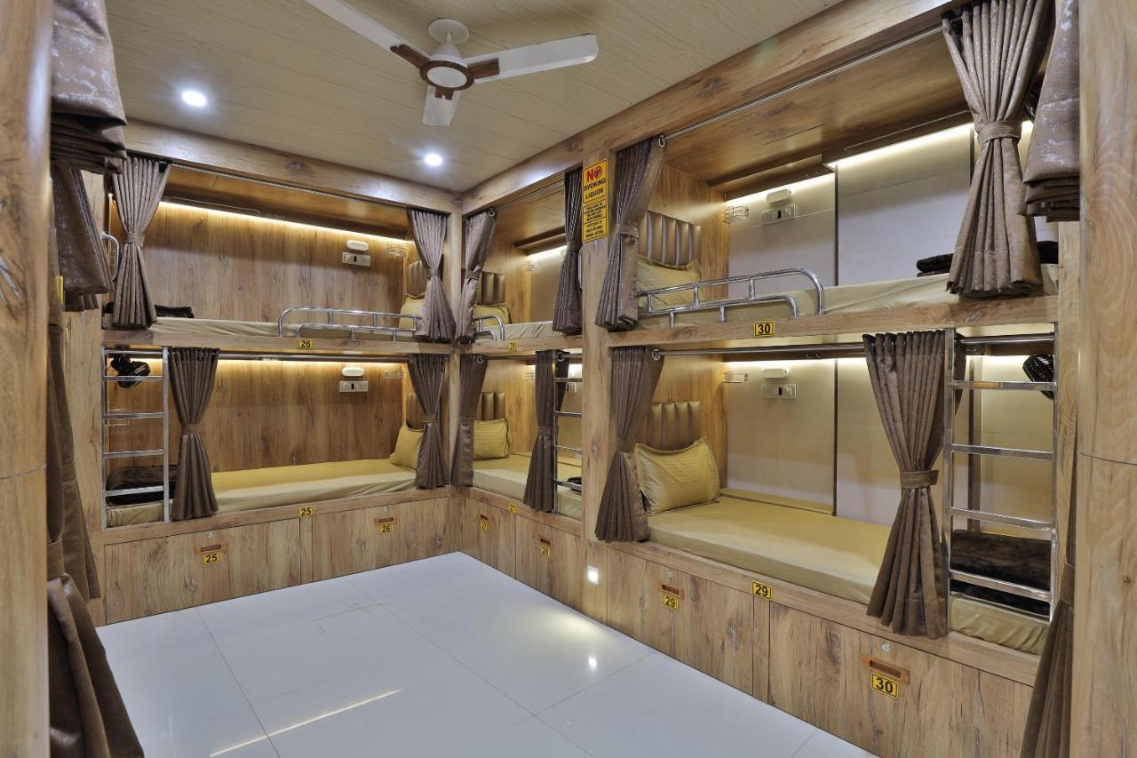 ואדודרה Rest Inn Dormitory מראה חיצוני תמונה