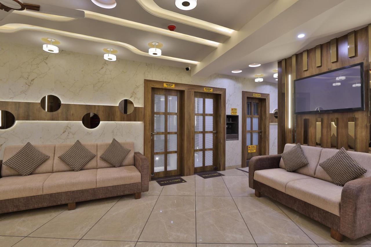 ואדודרה Rest Inn Dormitory מראה חיצוני תמונה