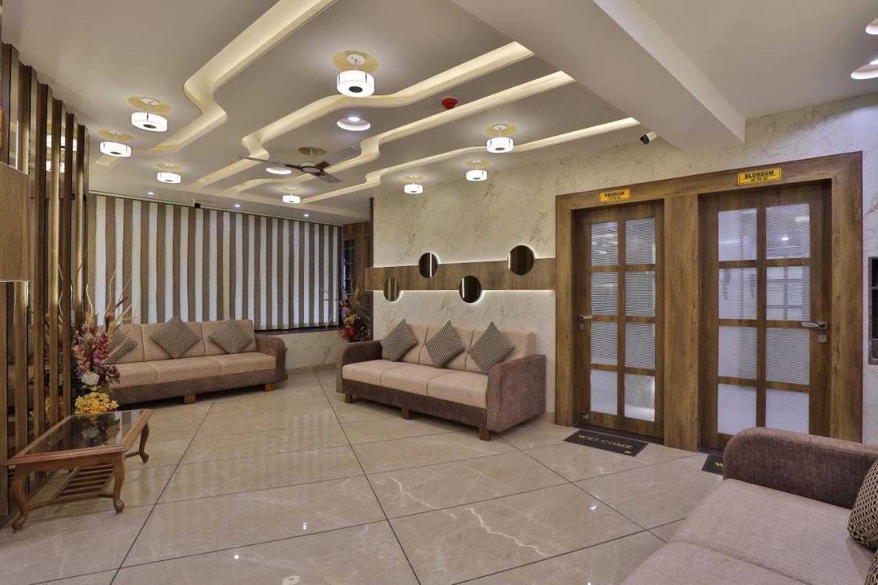 ואדודרה Rest Inn Dormitory מראה חיצוני תמונה